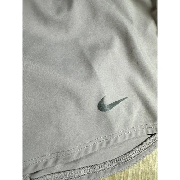 Nike Dri Fit Hotty‎ Hot Shorts Womens Medium Gray Logo Brief Lined Loose Fit - Picture 2 of 5